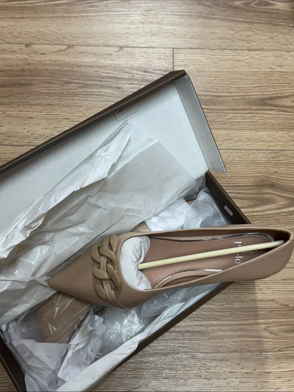 Linea Paolo - Nora - Women's Pointy Toe Skimmer Flat with Tonal Resin Chain-Link